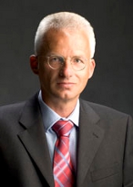 Dr. <b>Stephan Hees</b> <b>...</b> - Dr.-Stephan-Hees2b